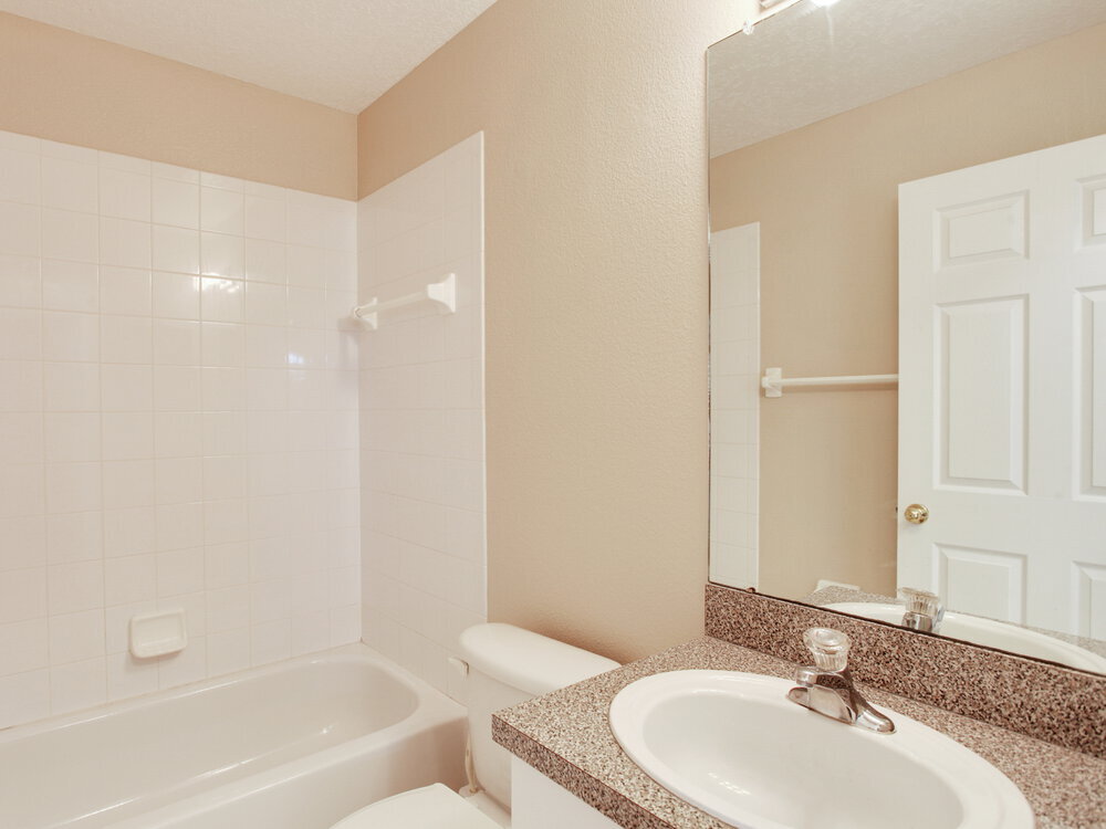 Building Photo - 6010 33rd Dr E