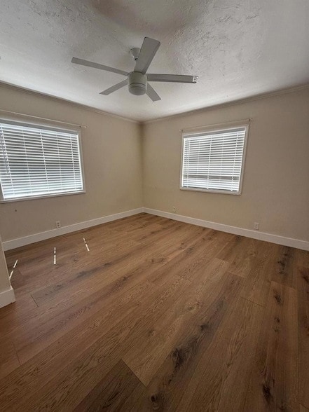 Building Photo - 359 Greenbriar Dr