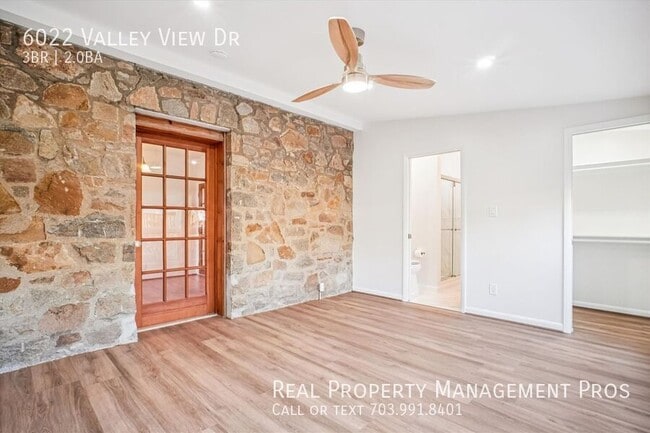 Building Photo - 6022 Valley View Dr