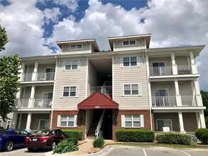 Building Photo - 920 Southmoor Dr