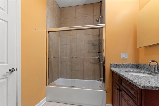 Building Photo - 4255 N Campbell Ave