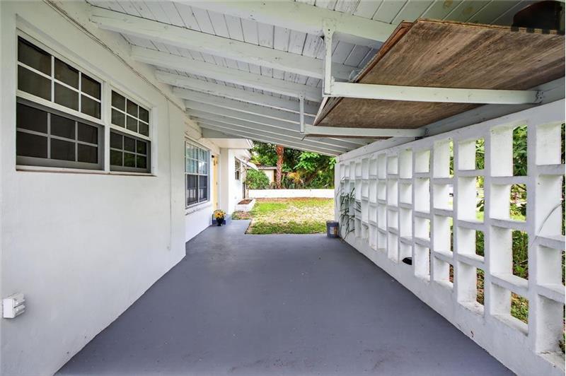 Building Photo - 3131 SW 20th Ct