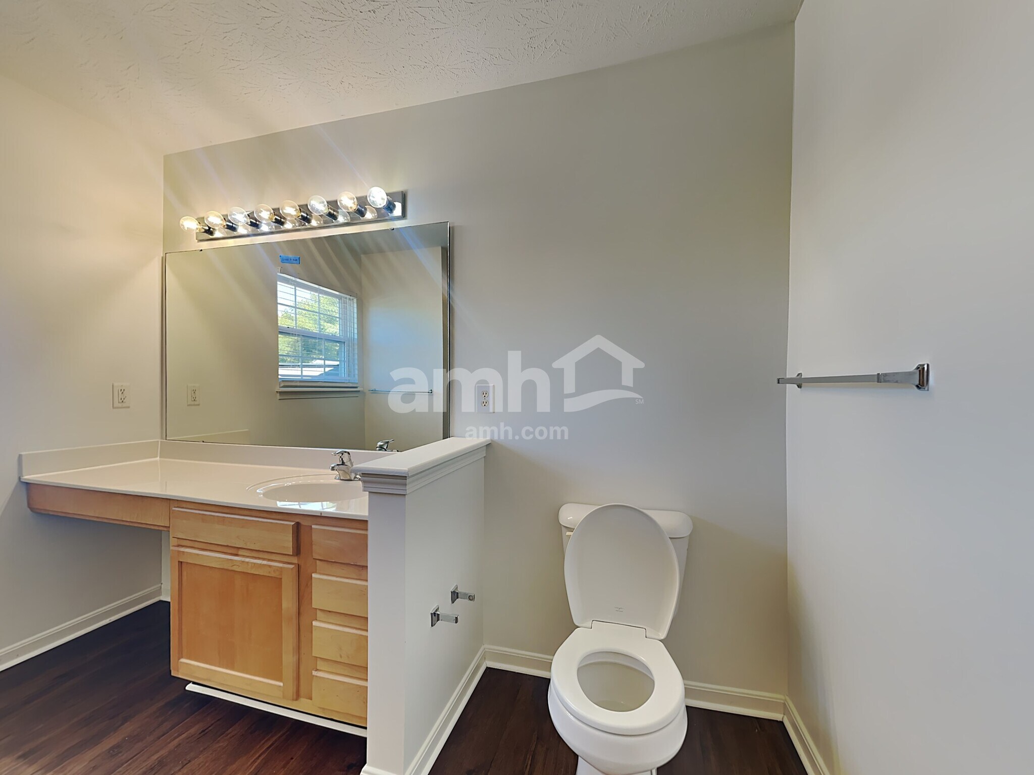 Building Photo - 2055 Whispering Wind Ln