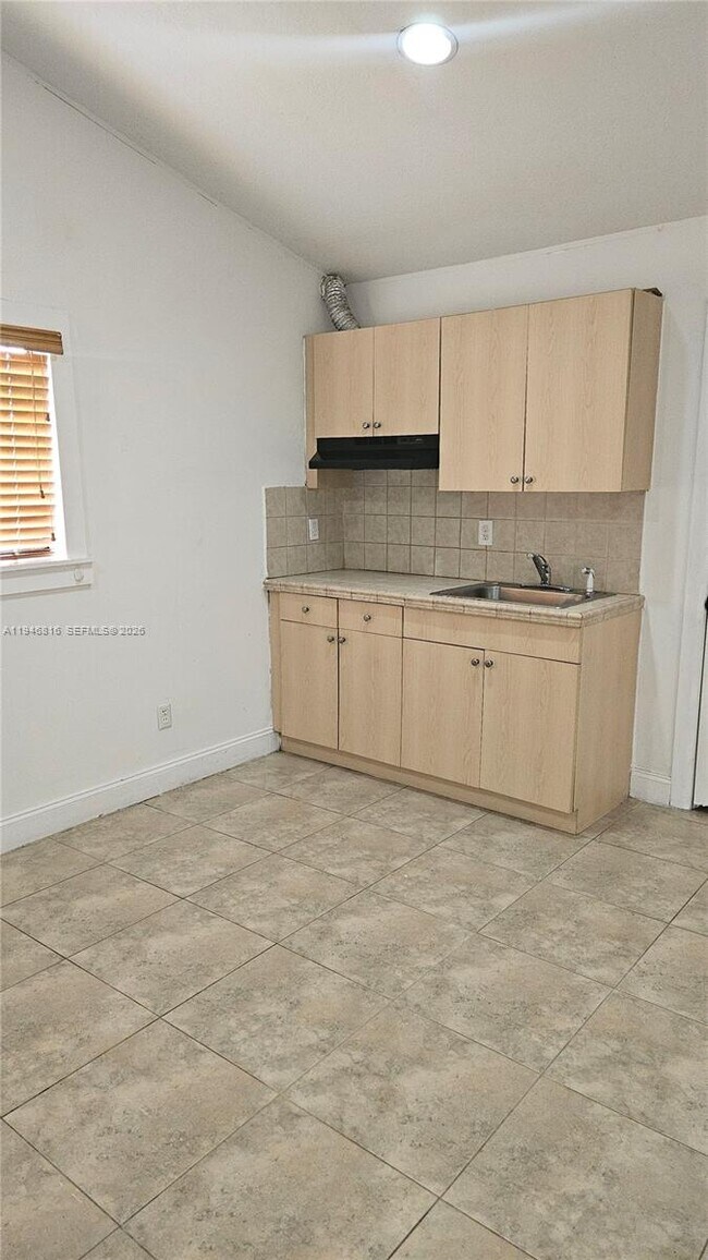 Building Photo - 10351 SW 49th St