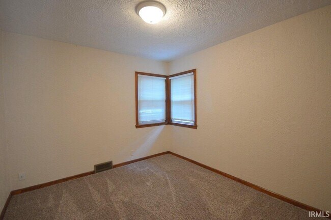 Building Photo - 1120 Worthmore Ave