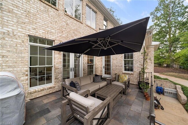 Building Photo - 7517 Henson Forest Dr