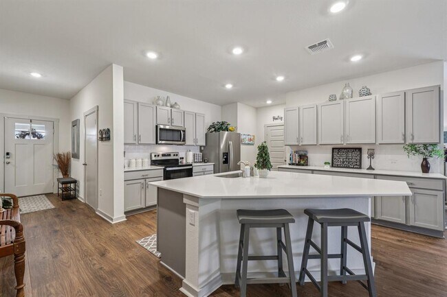 Building Photo - 111 Krause Spgs Dr