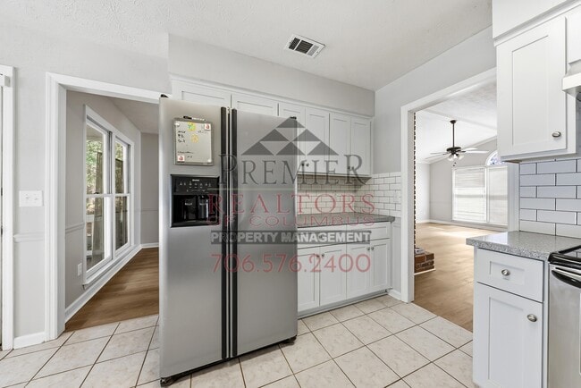 Building Photo - 4668 Bridlewood Dr