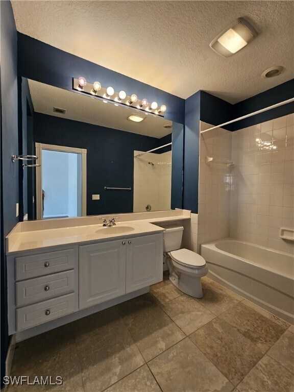 Building Photo - 28279 Jeneva Way