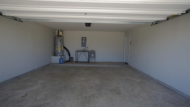 Building Photo - 251 Tempest Trl