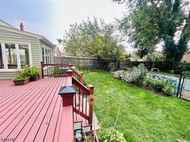 Building Photo - 28 Urma Pl