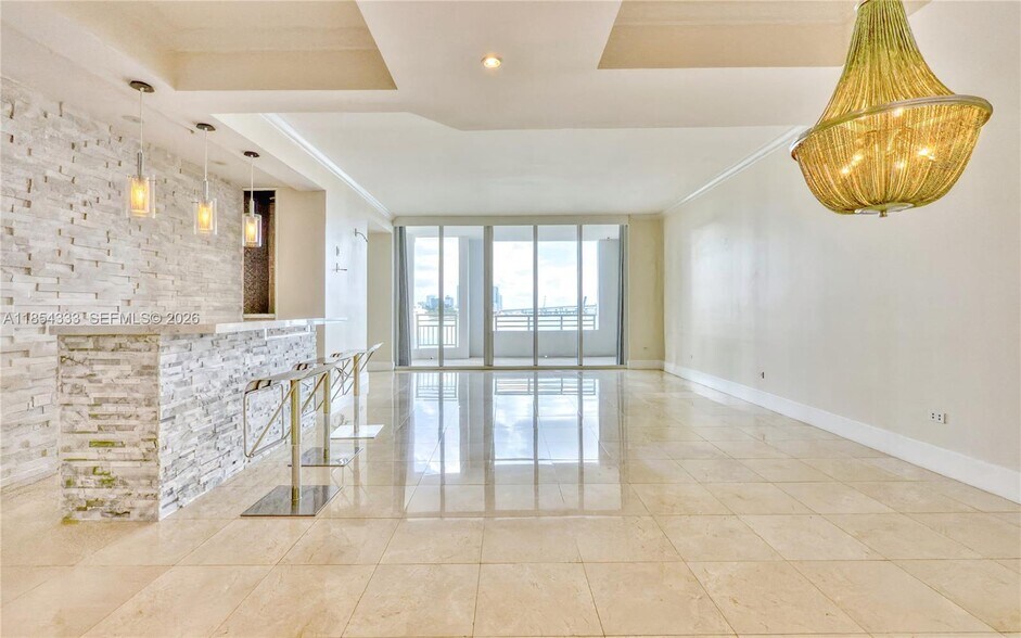Building Photo - 848 Brickell Key Dr