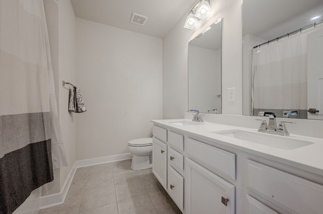 Building Photo - 1018 Applecross Dr