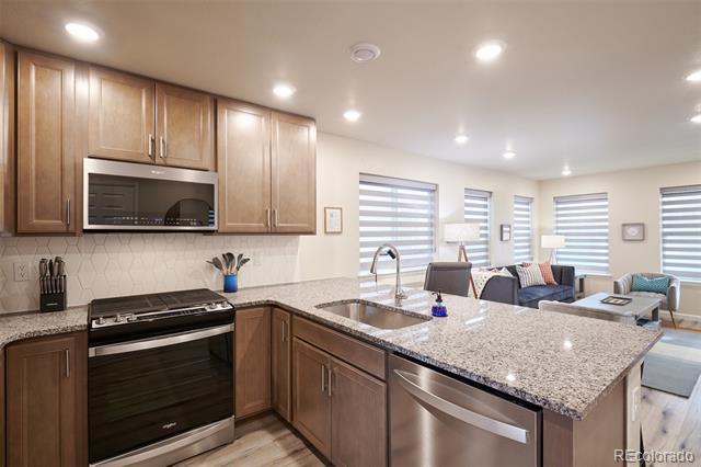 Building Photo - 6339 N Hanover St