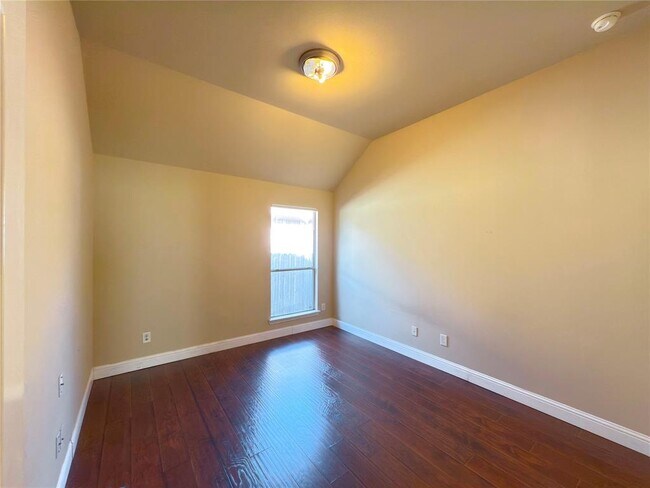 Building Photo - 11007 Witherspoon Dr