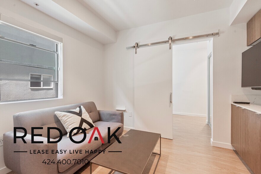 Building Photo - 11649 Mayfield Ave