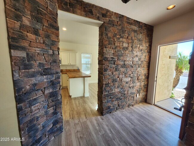 Building Photo - 7762 E Boston St