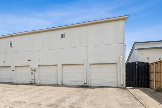 Building Photo - 5801 Orchid Ln
