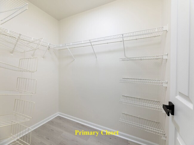 Building Photo - 311 Abington Woods Dr