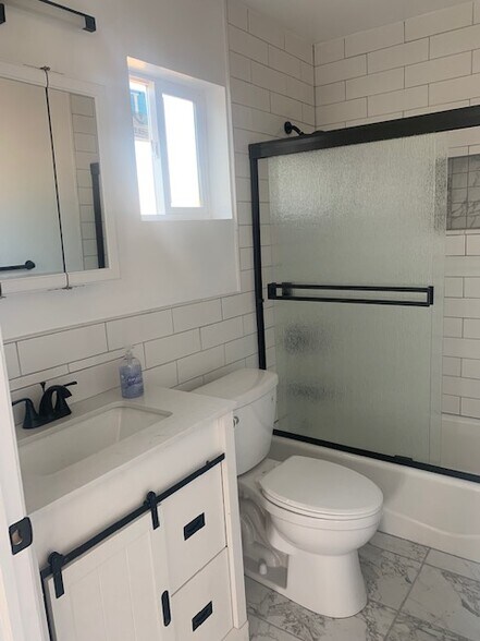 Bathroom - 13922 De Alcala Dr