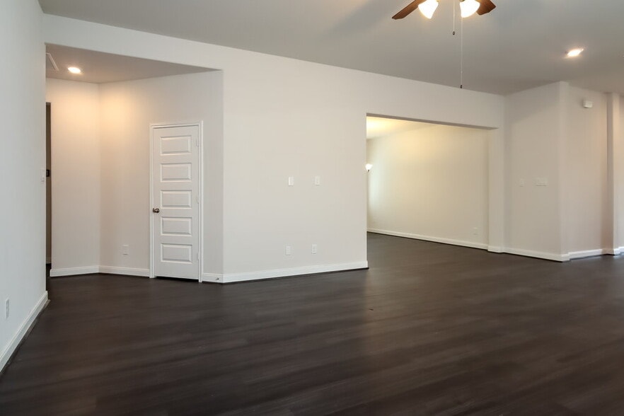 Building Photo - 24207 Prairie Glen Ln