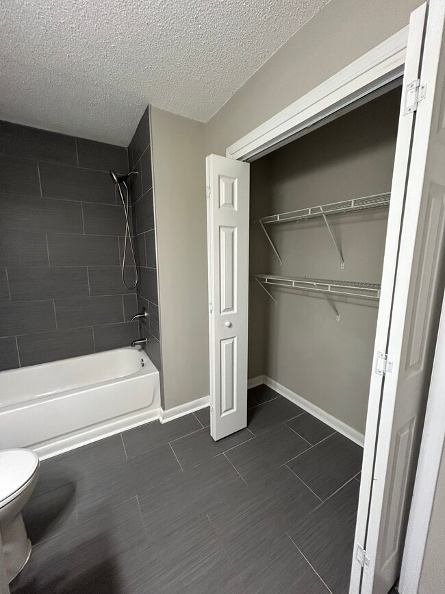 Building Photo - 1107 Smith St SW