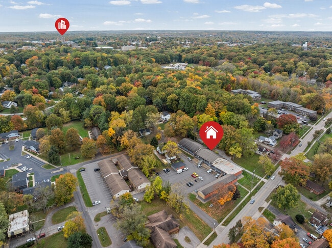 Building Photo - Residences on Lake