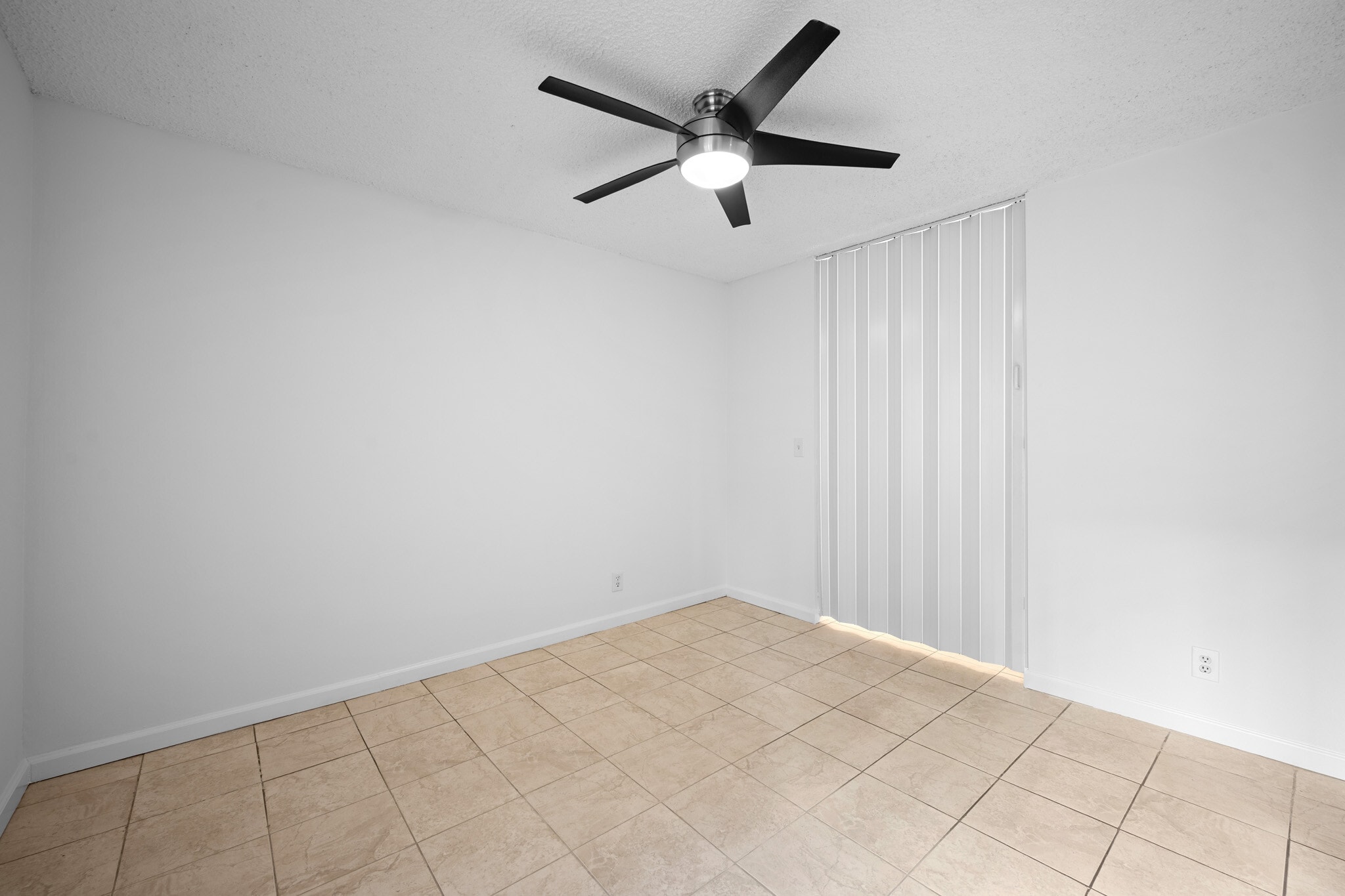 Building Photo - 409 Burchett St