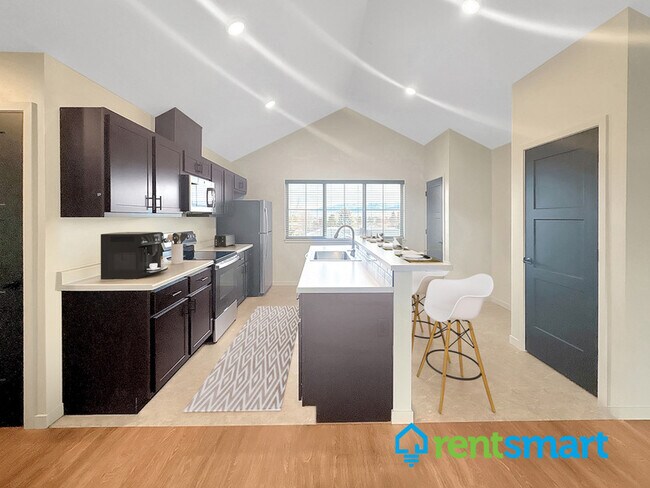 Building Photo - 2405 Arcadia Dr