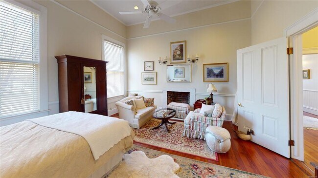 Building Photo - 648 Clayton St