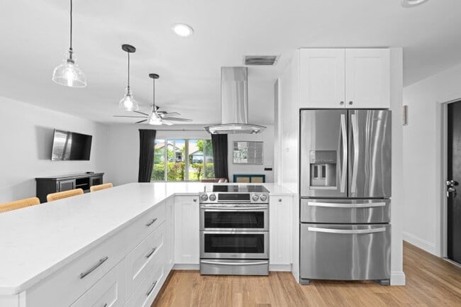 Building Photo - 1039 NW 8th St