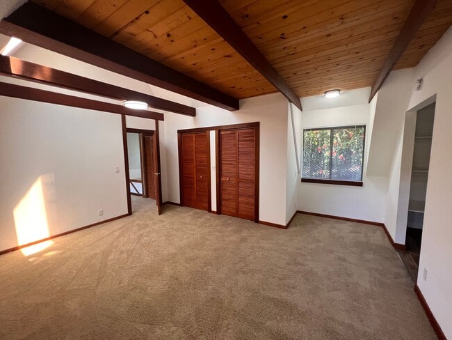 Building Photo - FOUR BEDROOM THREE BATH PLUS OFFICE UPDATE...