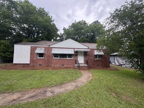 Building Photo - 2106 Knightsbridge Rd