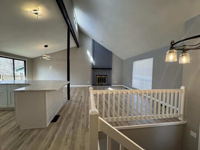 Building Photo - 9206 Greenway Ln