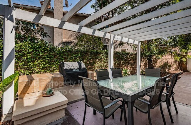 Building Photo - 12678 Picrus St