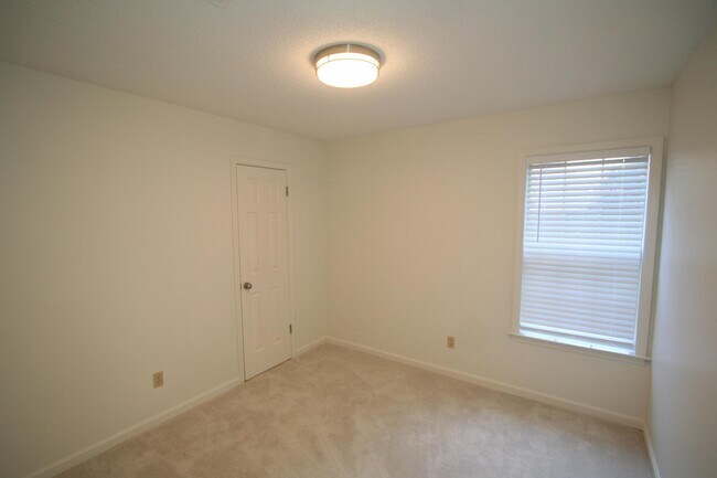 Building Photo - 1388 Milestone Dr