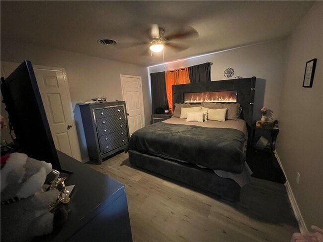 Building Photo - 6613 Carmen St