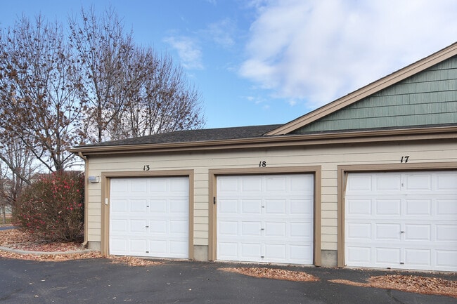 Building Photo - Great Townhome in Southeast Ft. Collins
