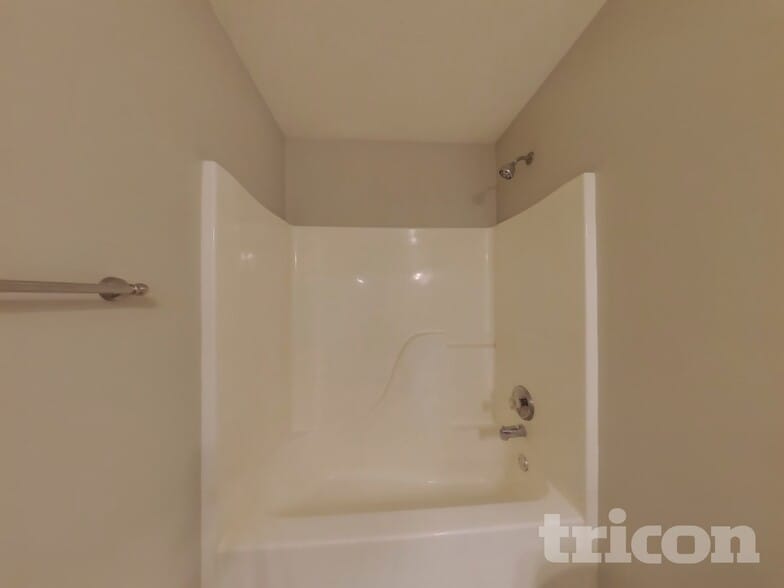 Building Photo - 1044 Hazelwood Dr