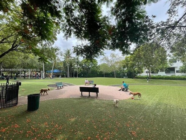 Building Photo - 3070 Allamanda St