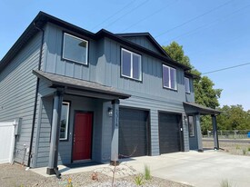 Building Photo - 2314 Herbert Pl