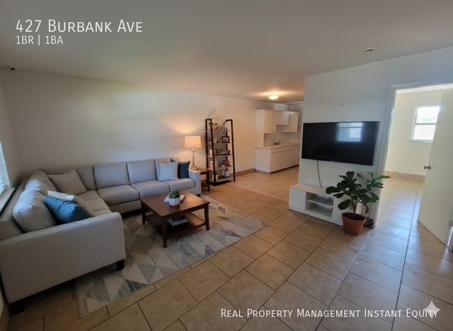 Building Photo - 427 Burbank Ave