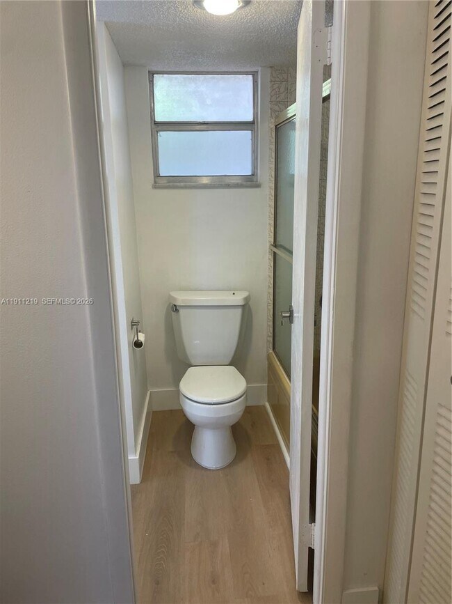 Building Photo - 404 NW 68th Ave