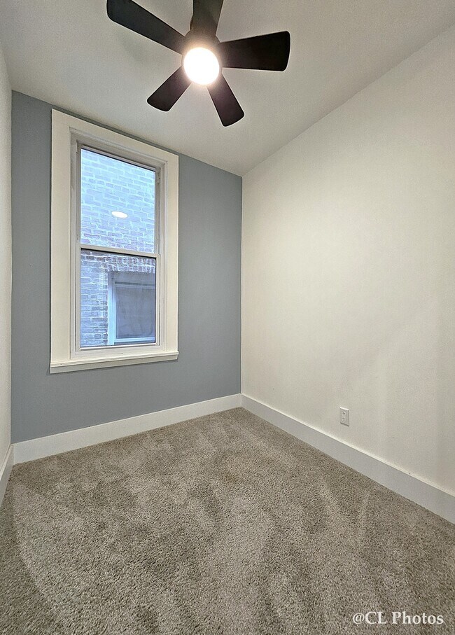 Building Photo - 2924 W 38th Pl