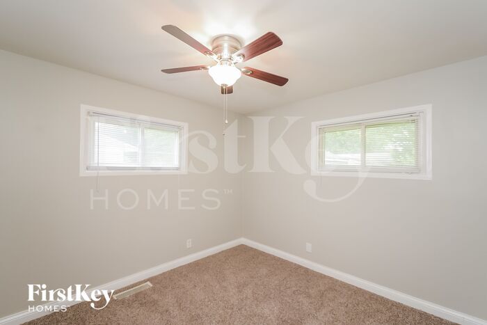 Building Photo - 4931 Karen Dr