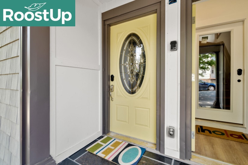 Building Photo - RoostUp Furnished Private Bedroom with Pri...