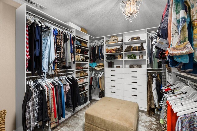 Building Photo - 3995 SW Lafollett Rd