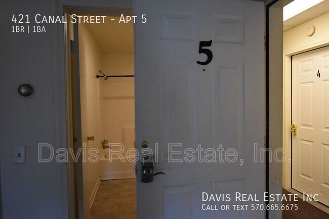 Building Photo - 421 Canal St