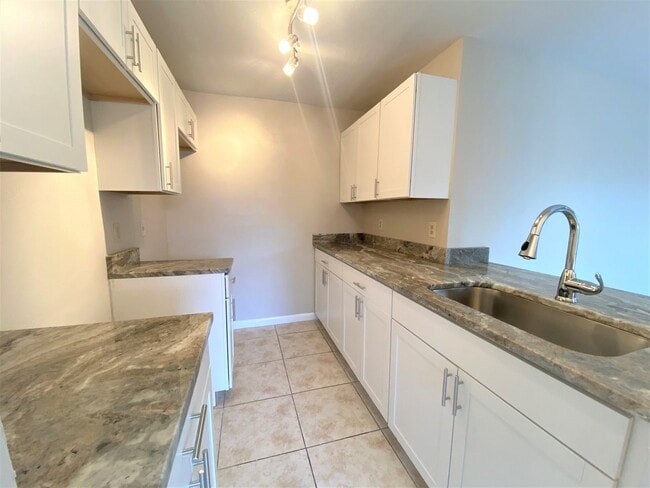 Building Photo - PIKUS Stanton (2923 Gordon St)