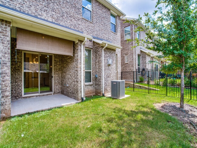 Building Photo - 17751 Shumard Oak Dr